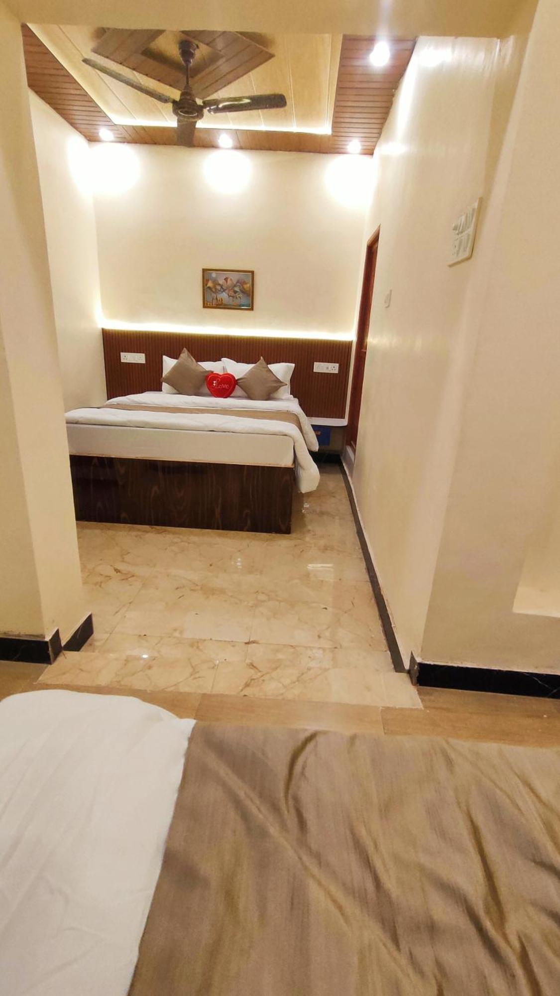Sri Krishna Residency Hotel Varanasi Luaran gambar