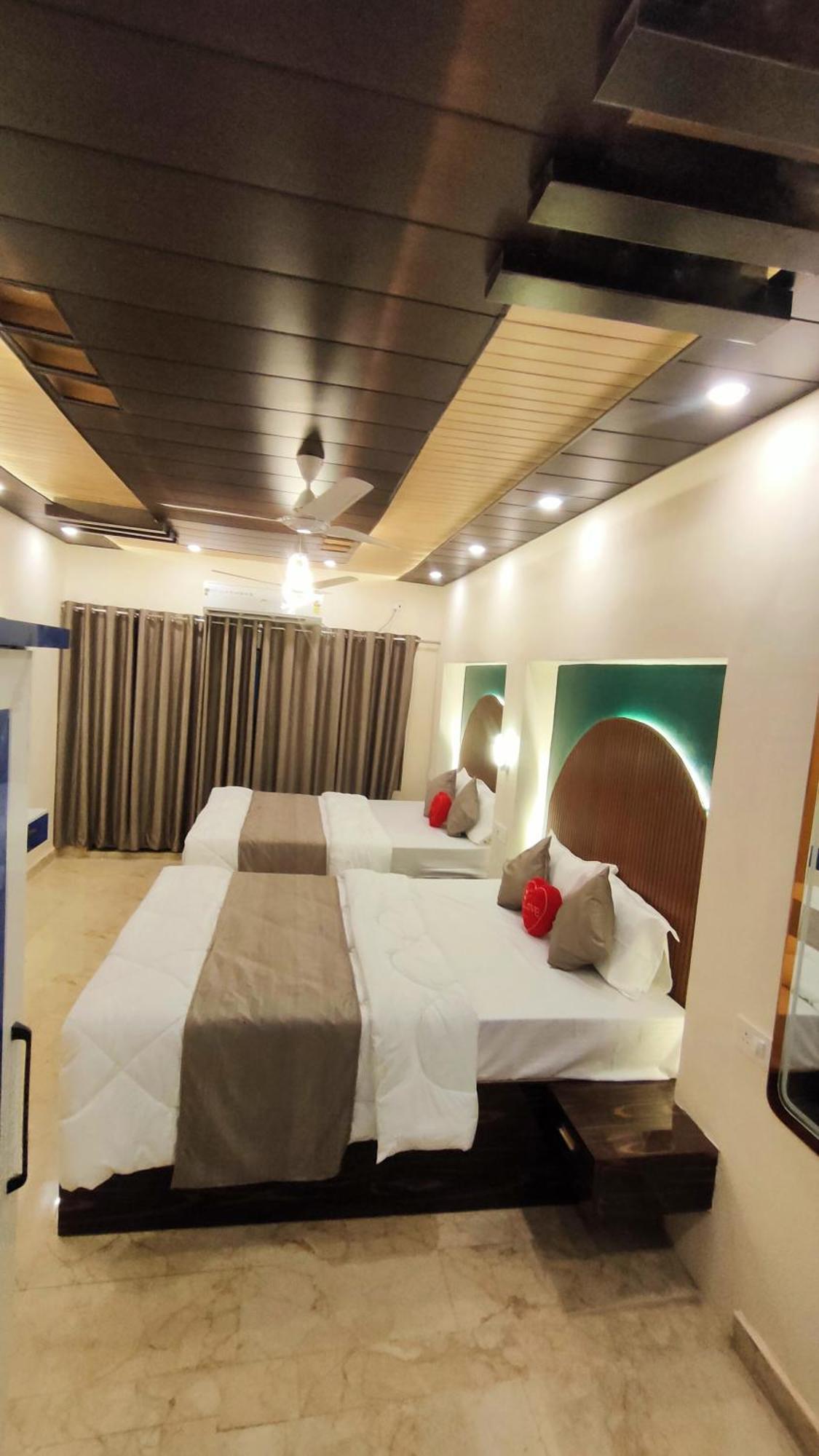 Sri Krishna Residency Hotel Varanasi Luaran gambar
