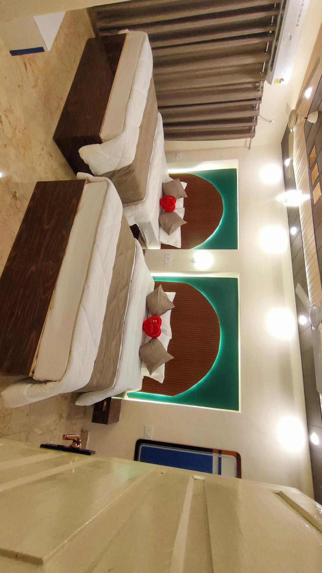 Sri Krishna Residency Hotel Varanasi Luaran gambar