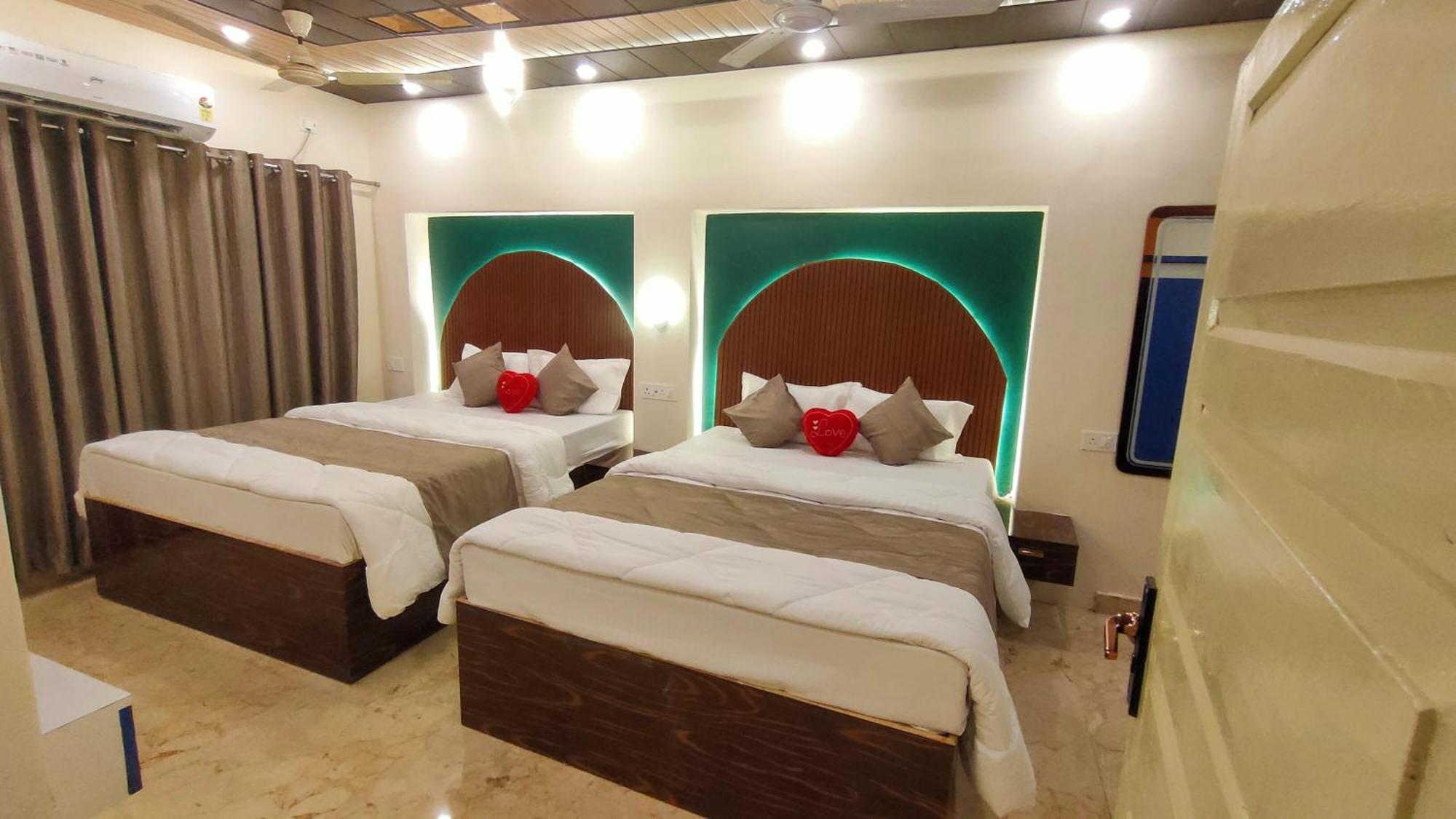 Sri Krishna Residency Hotel Varanasi Luaran gambar