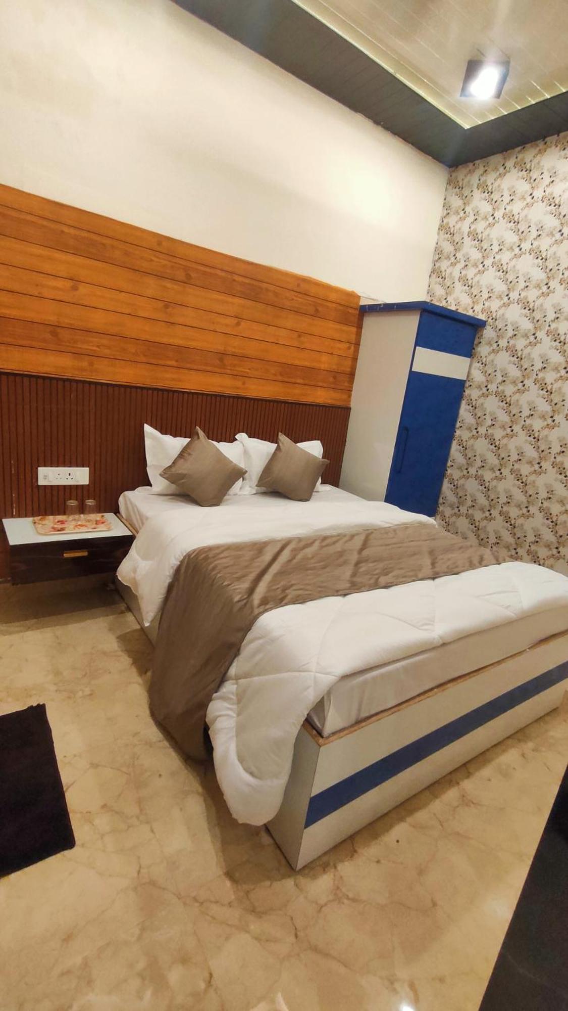 Sri Krishna Residency Hotel Varanasi Luaran gambar