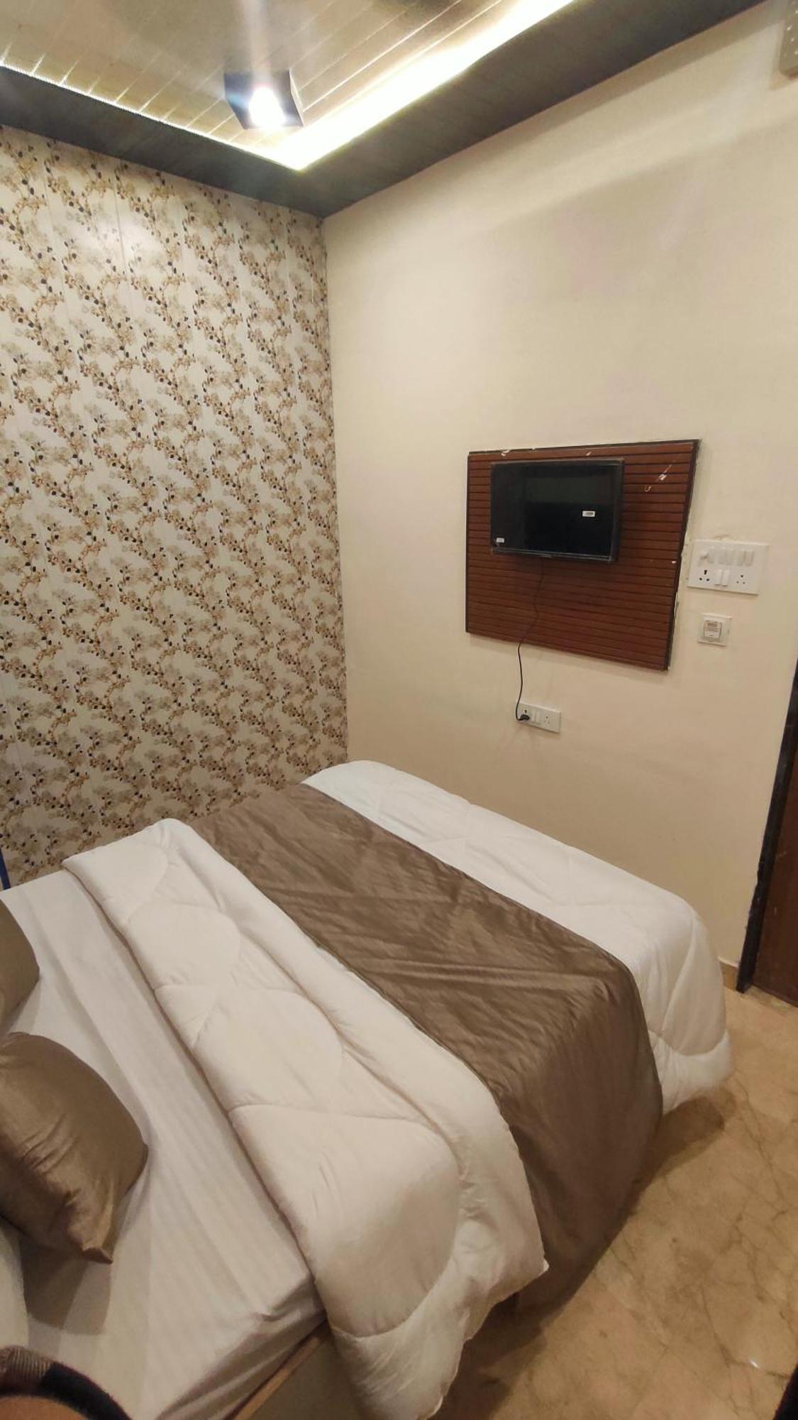 Sri Krishna Residency Hotel Varanasi Luaran gambar